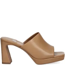 Босоножки на блочном каблуке с квадратным носком