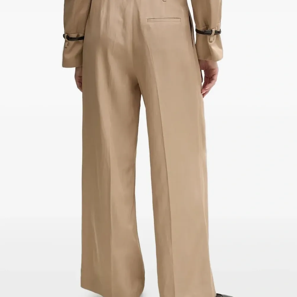 Брюки с поясом Брюки с поясом