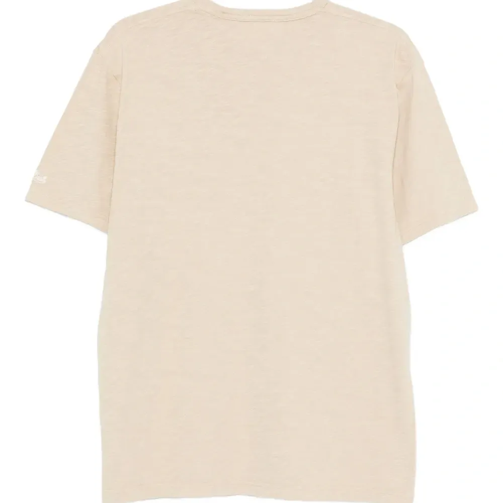 футболка с карманами