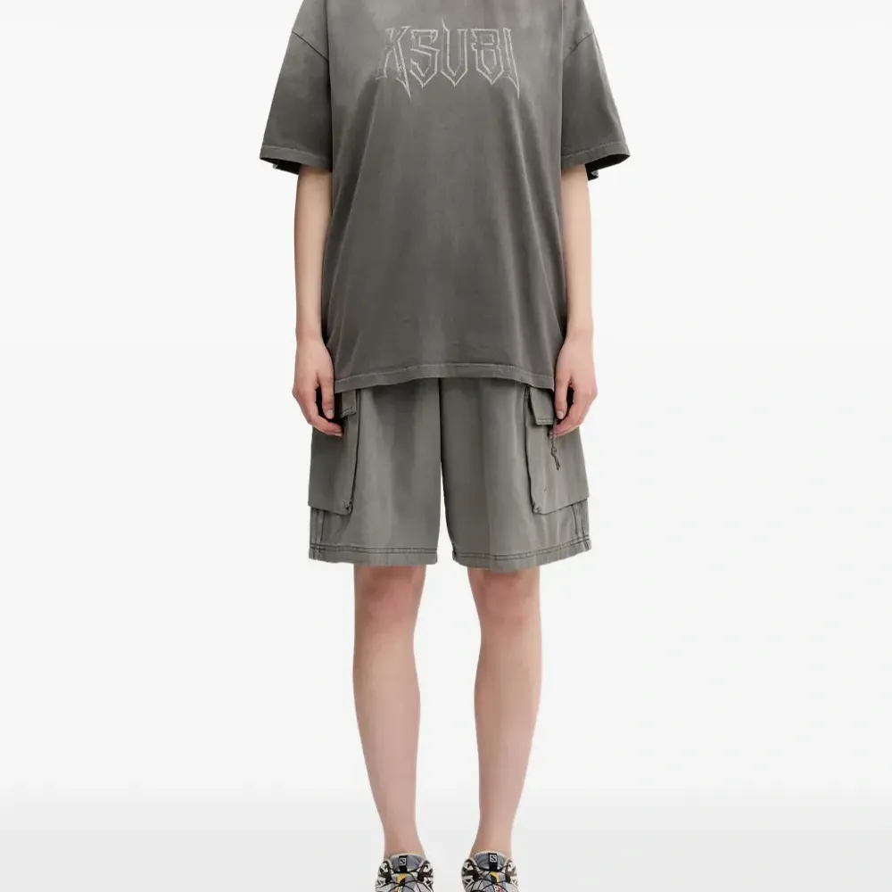 Футболка с логотипом