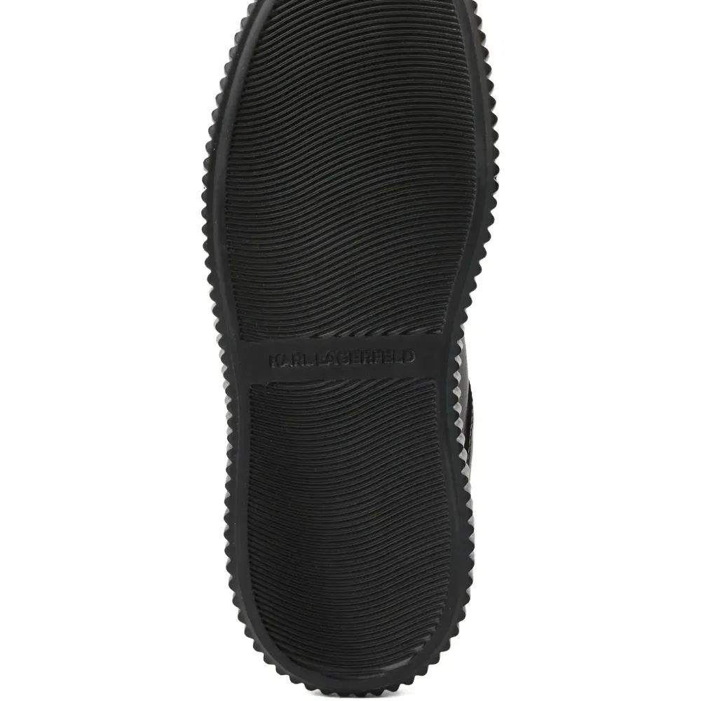 Кроссовки на платформе