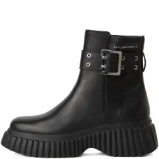 Ботинки на танкетке с пряжками