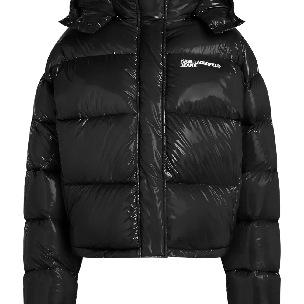 Пуховик с капюшоном