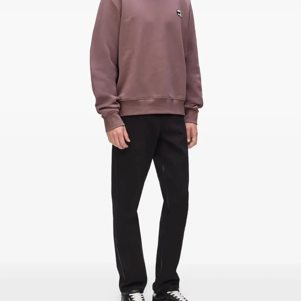 Толстовка с нашивкой-логотипом