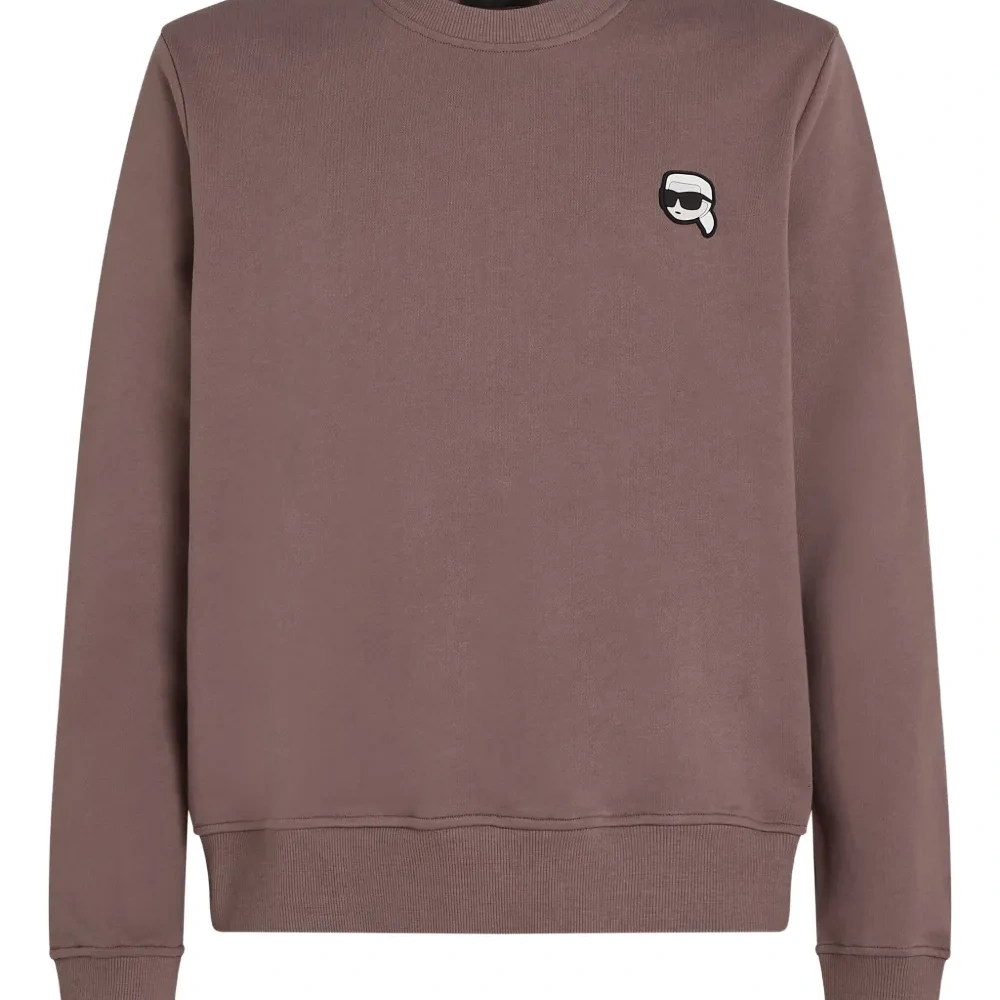 Толстовка с нашивкой-логотипом