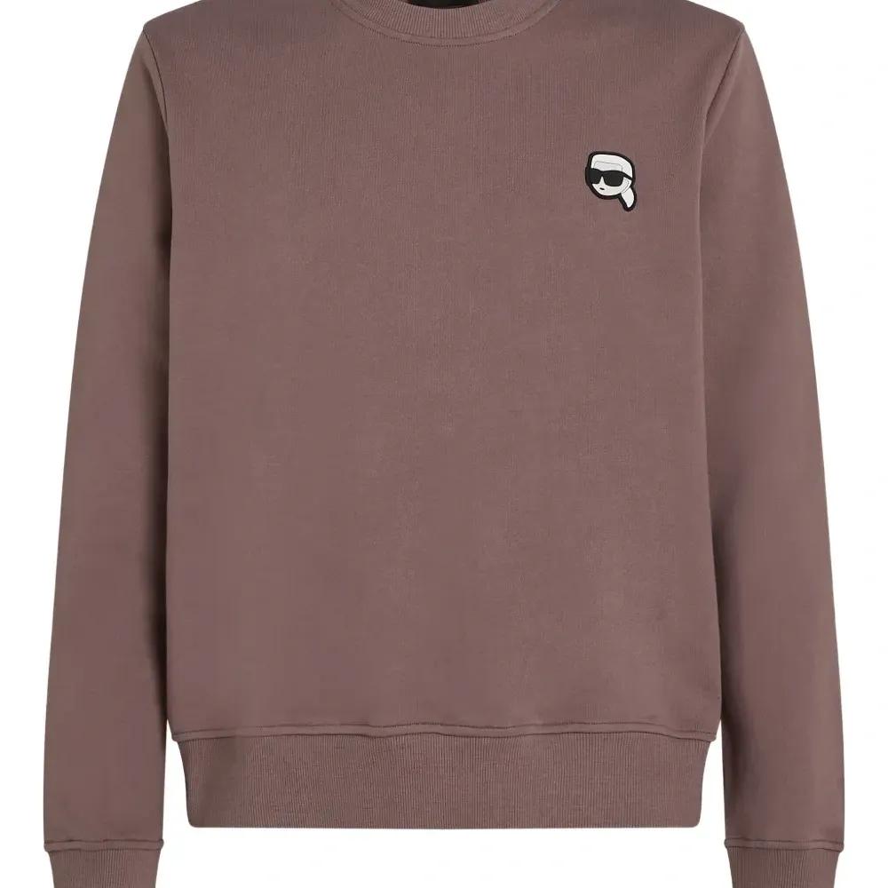 Толстовка с нашивкой-логотипом