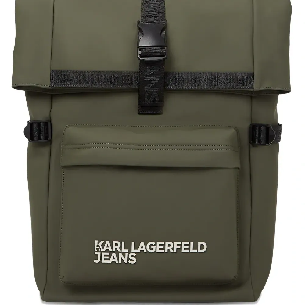 Рюкзак с пряжкой