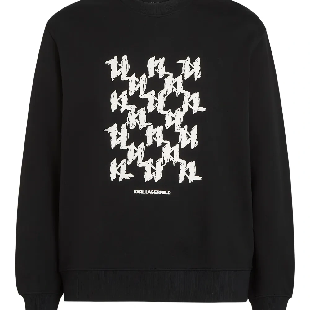 Толстовка с монограммой