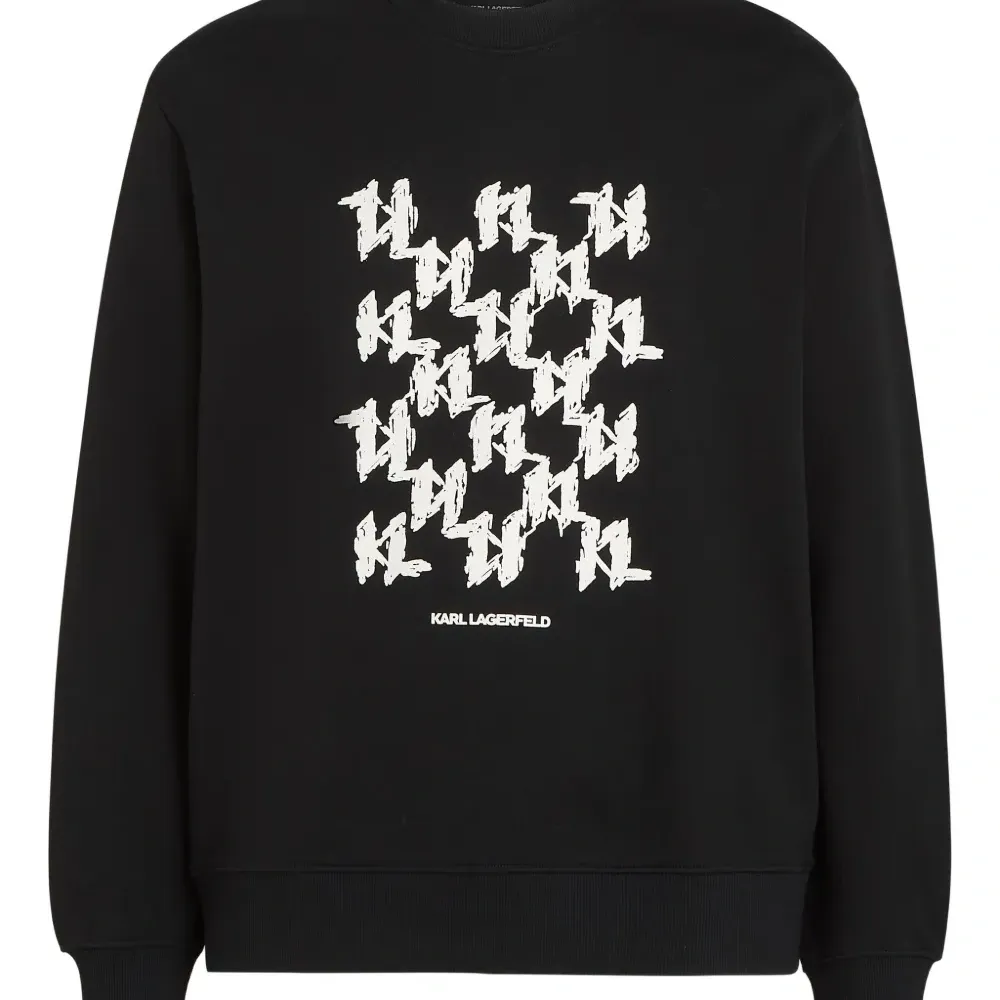 Толстовка с монограммой