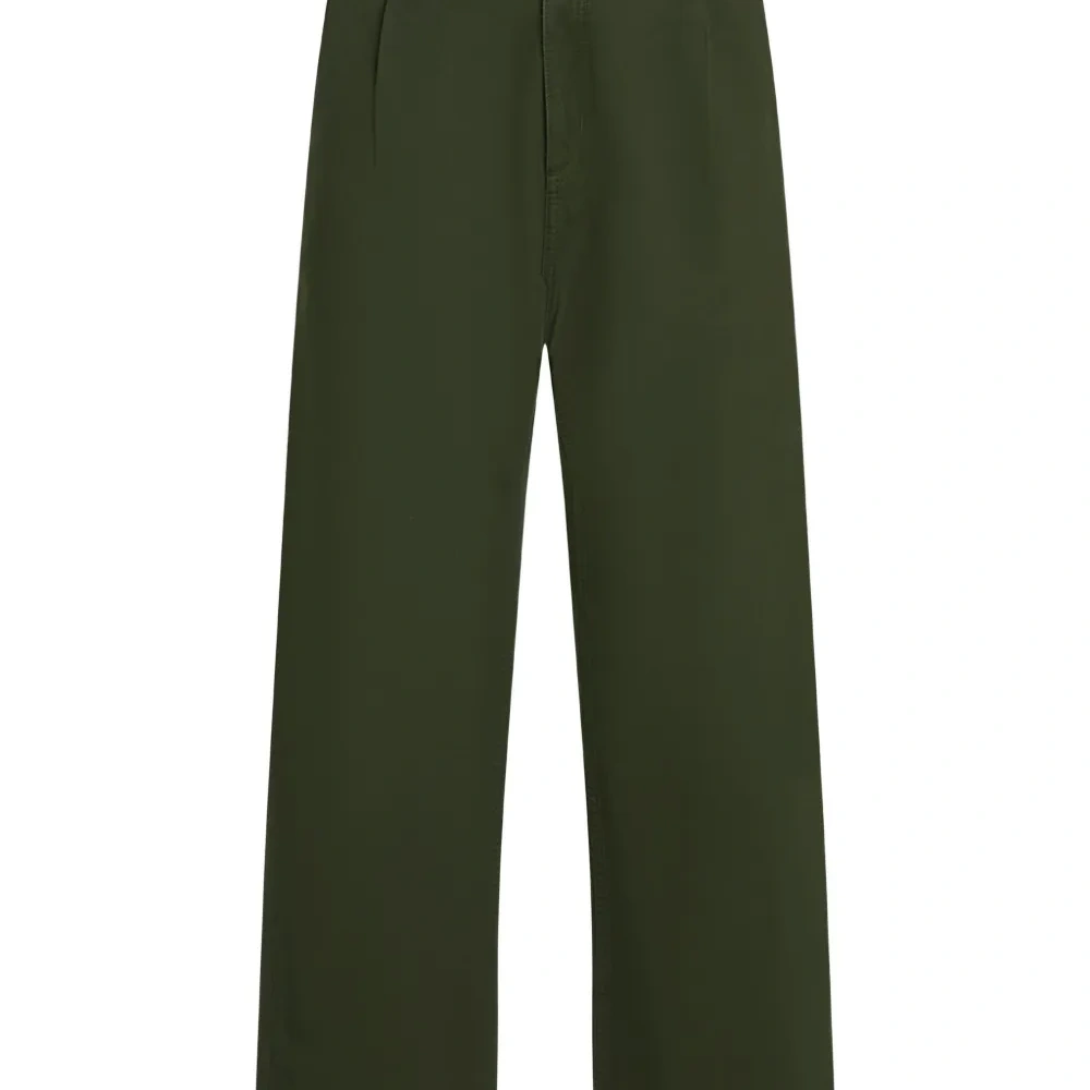 Брюки с карманами