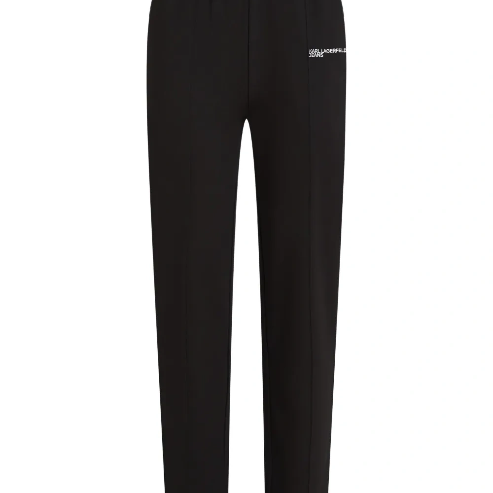 Спортивные брюки со складками