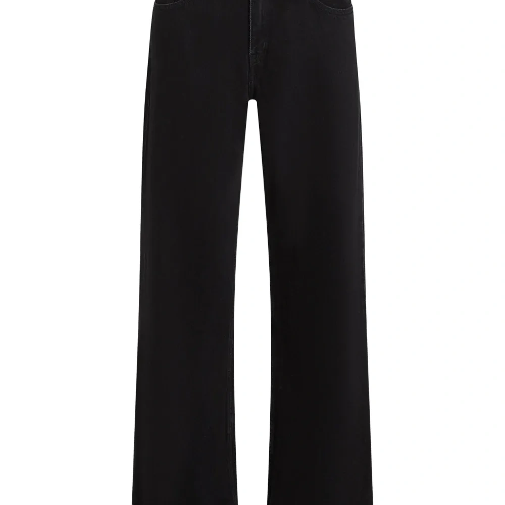 Прямые джинсы средней посадки