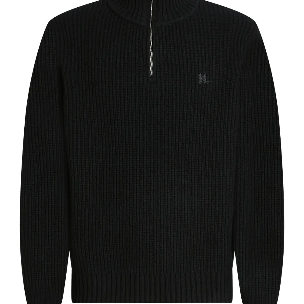 Свитер с высоким воротником на молнии