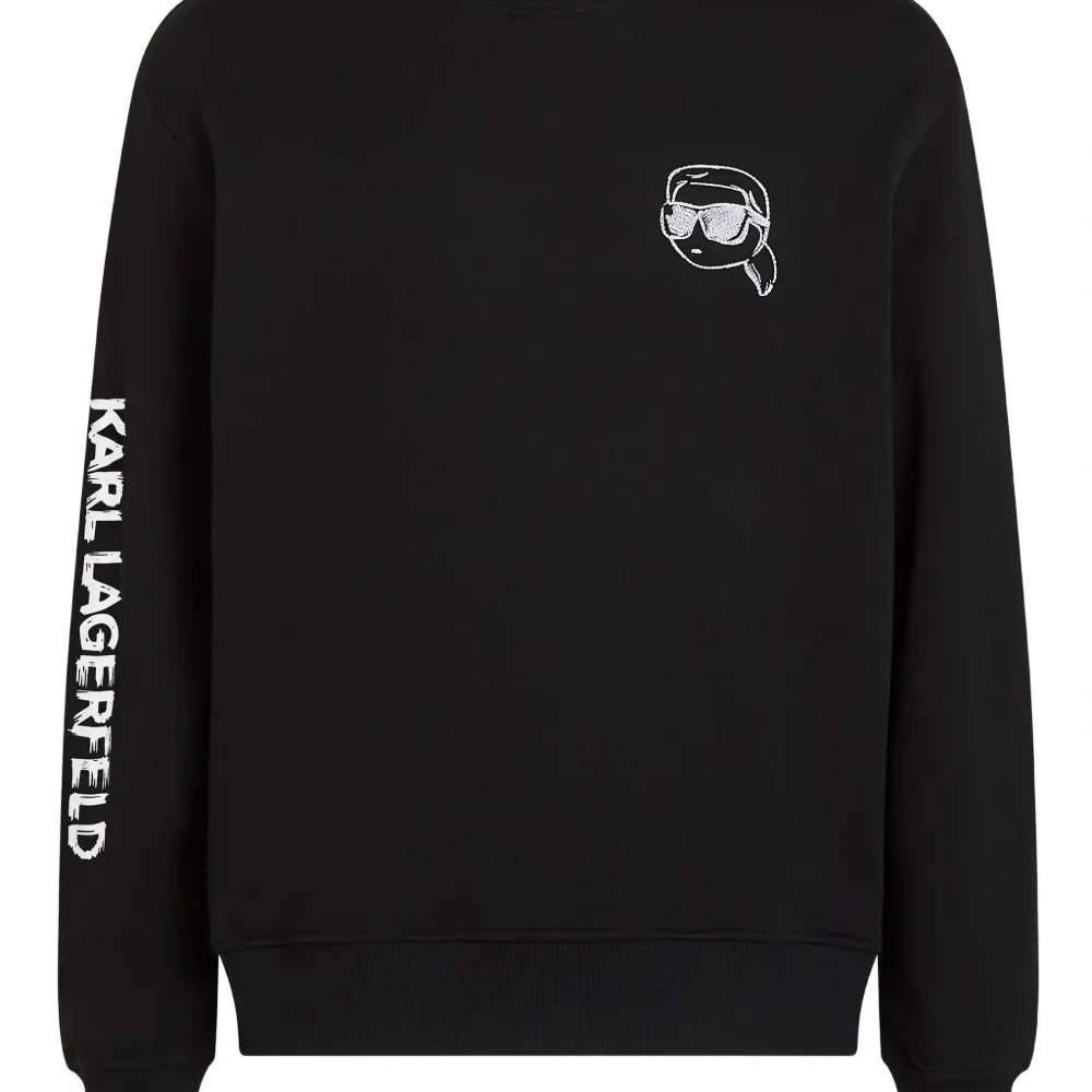 Толстовка с вышитым логотипом