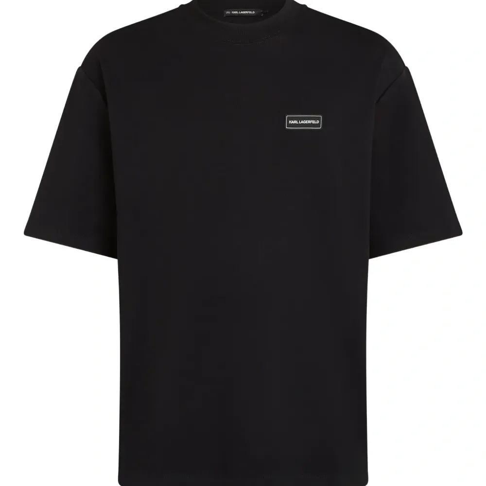 Футболка с логотипом