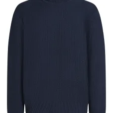 Свитер с высоким воротником