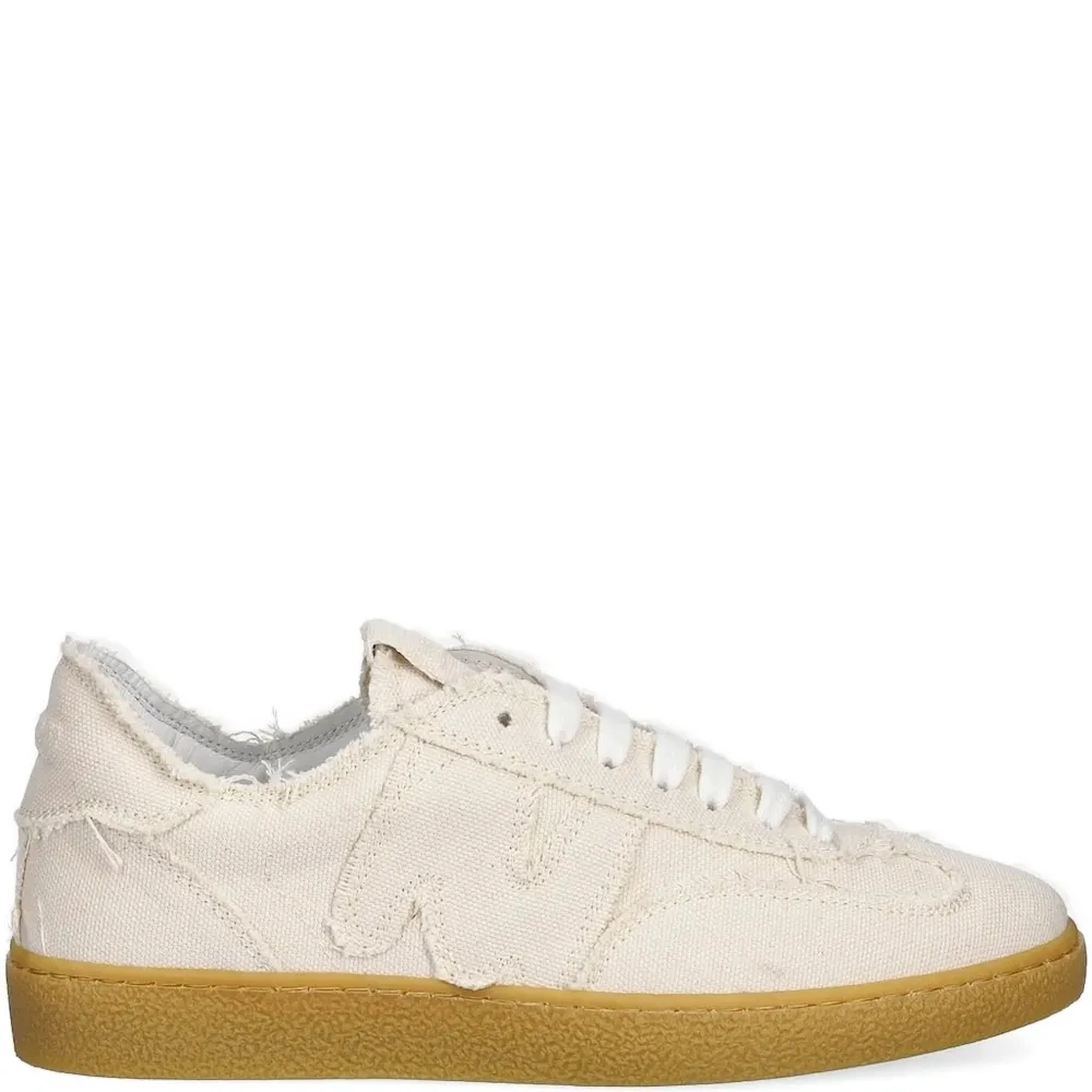 Кроссовки с бахромой