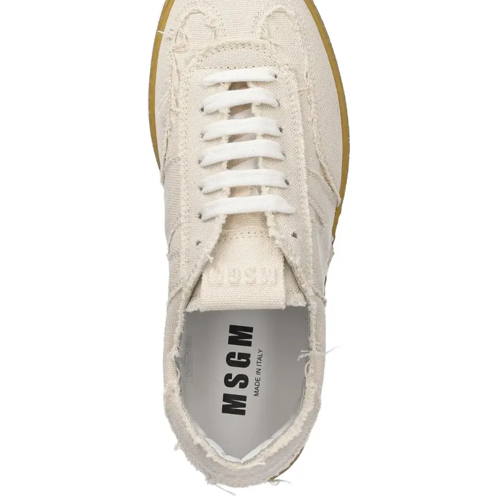 Кроссовки с бахромой