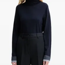 Свитер с длинными рукавами