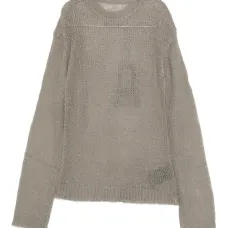 Вязаный свитер с круглым вырезом