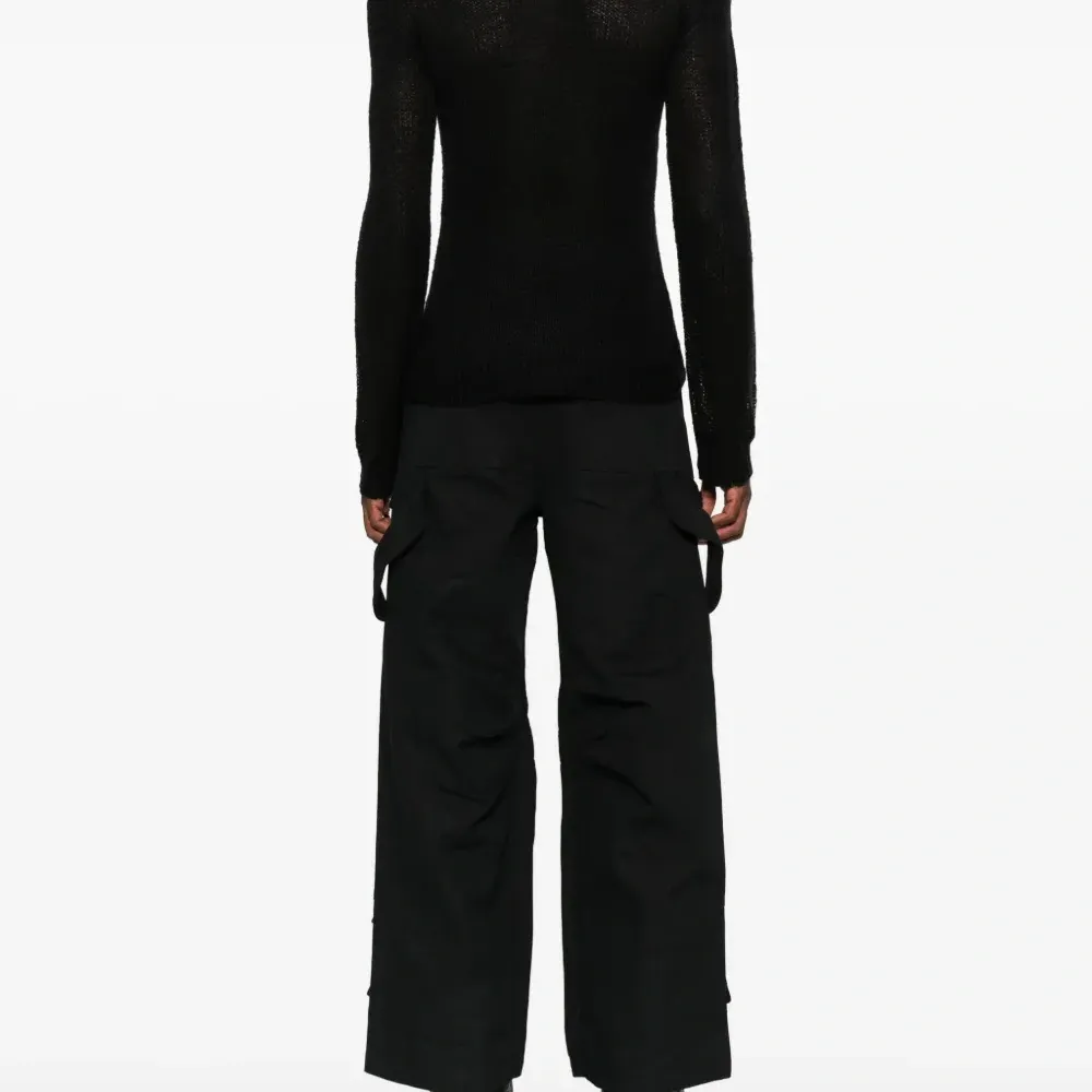 Вязаный свитер Вязаный свитер