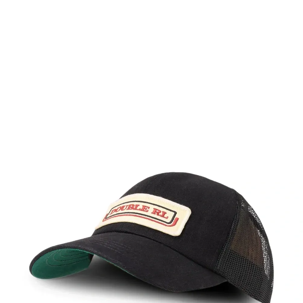 Кепка с сетчатой вставкой