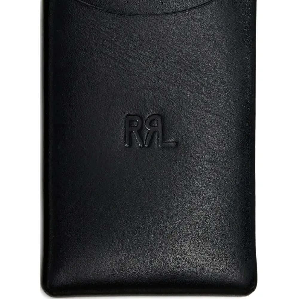 картхолдер с тисненым логотипом