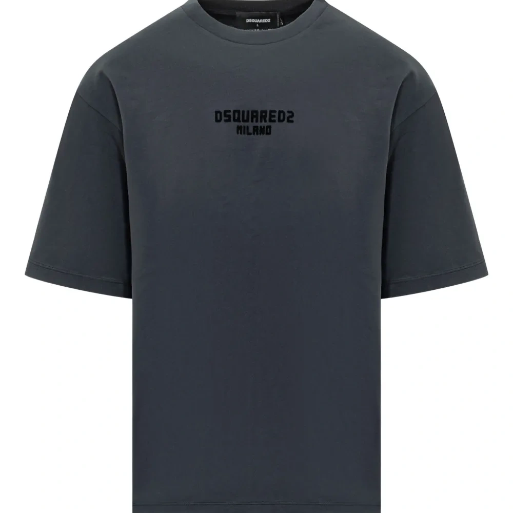 Футболка с тисненым логотипом