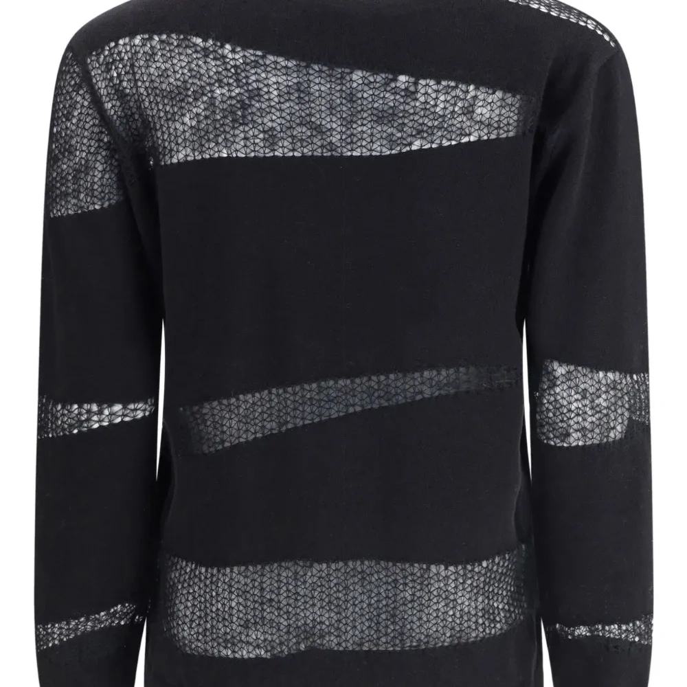 Свитер с сетчатыми вставками