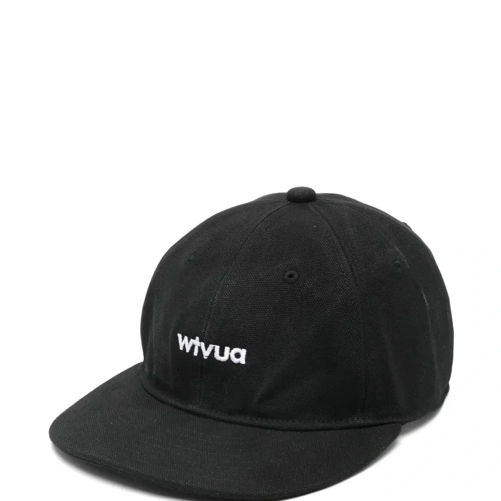 Бейсболка с логотипом