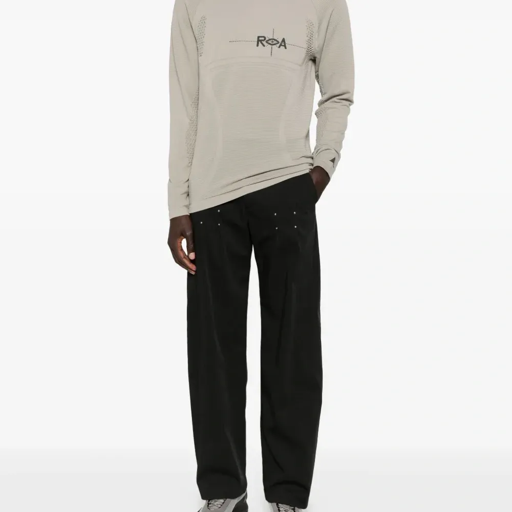 Футболка с длинными рукавами