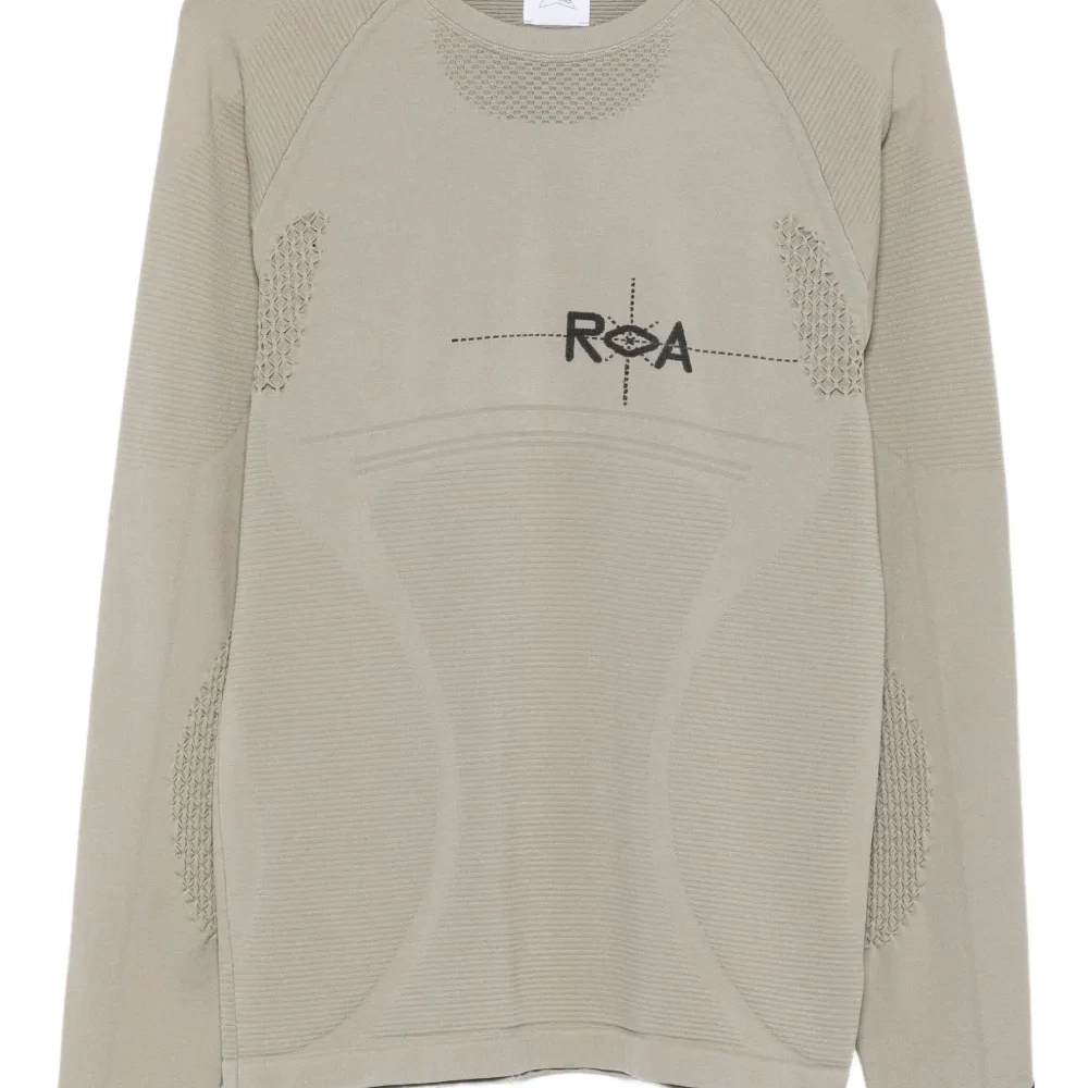 Футболка с длинными рукавами