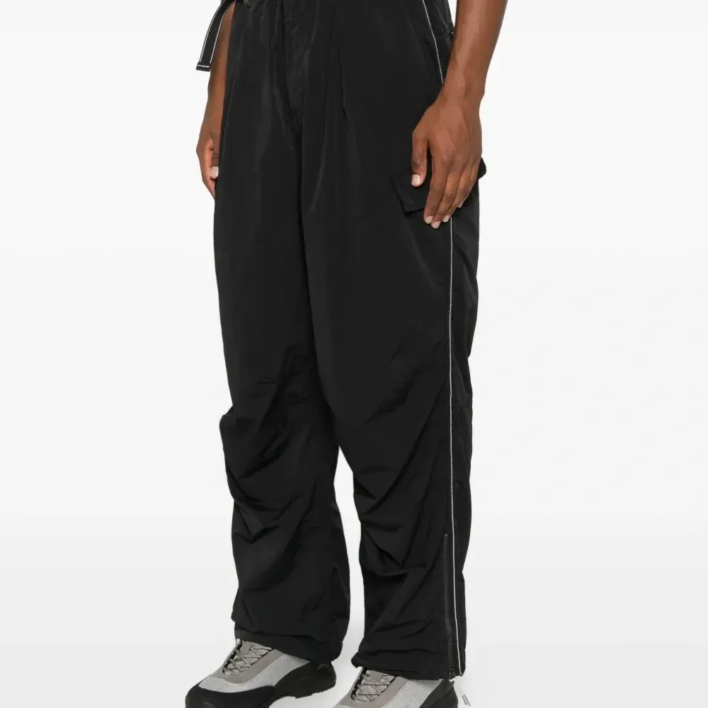 Брюки карго из коллаборации с And Wander