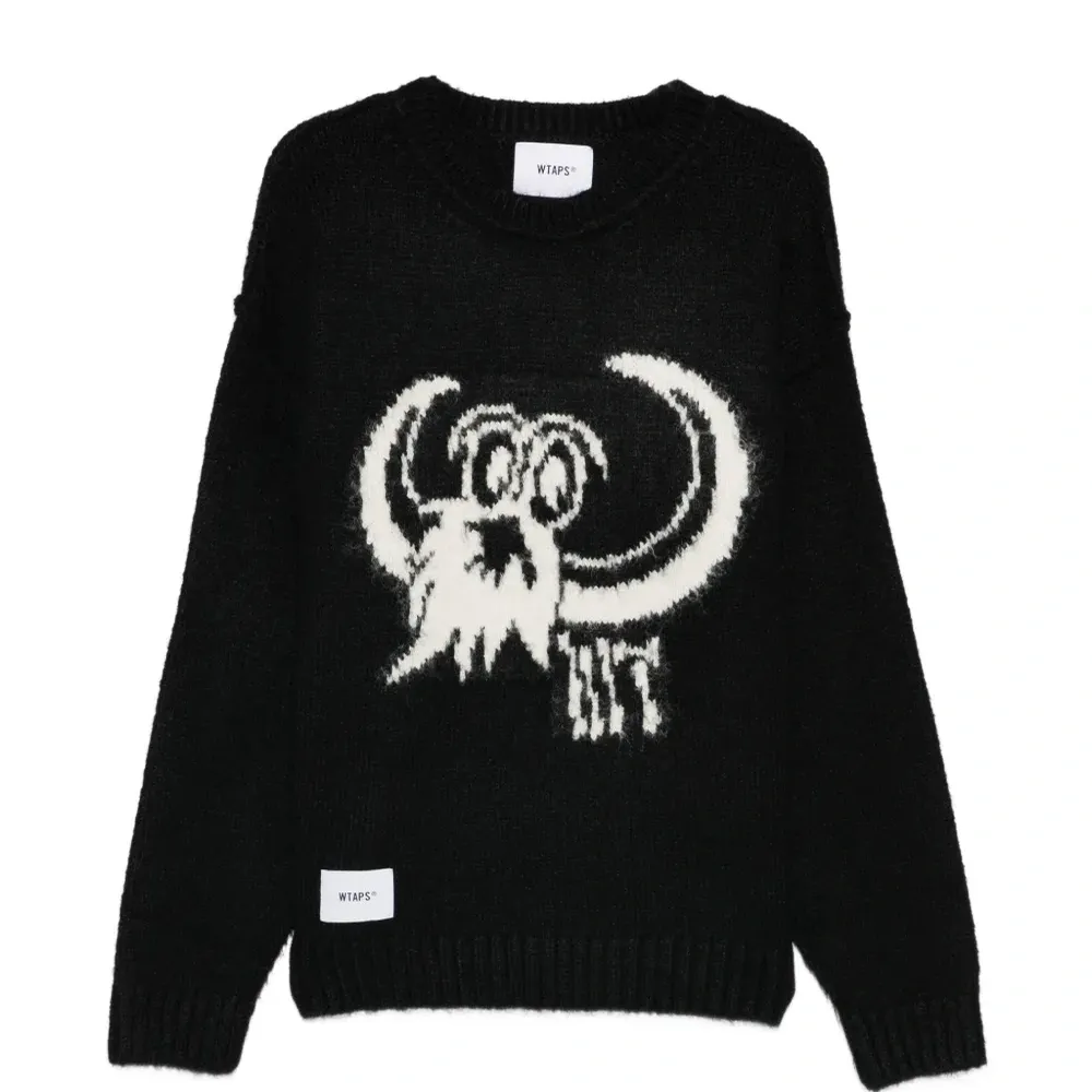 Графический свитер с круглым вырезом