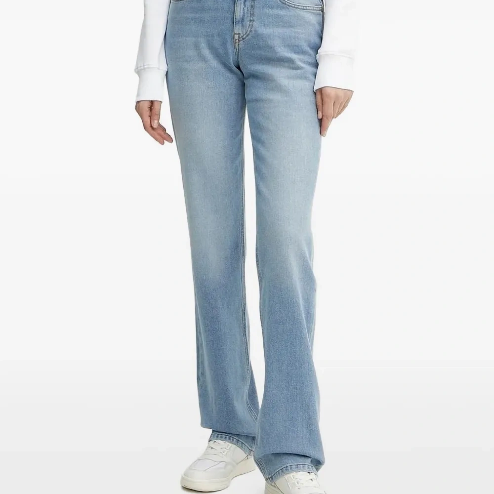 Джинсы с логотипом