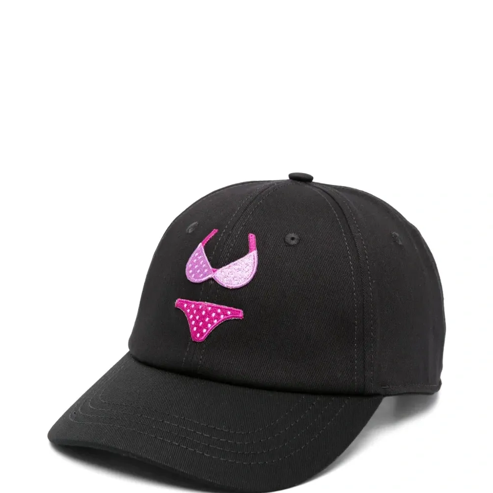 Бейсболка с вышивкой Бейсболка с вышивкой