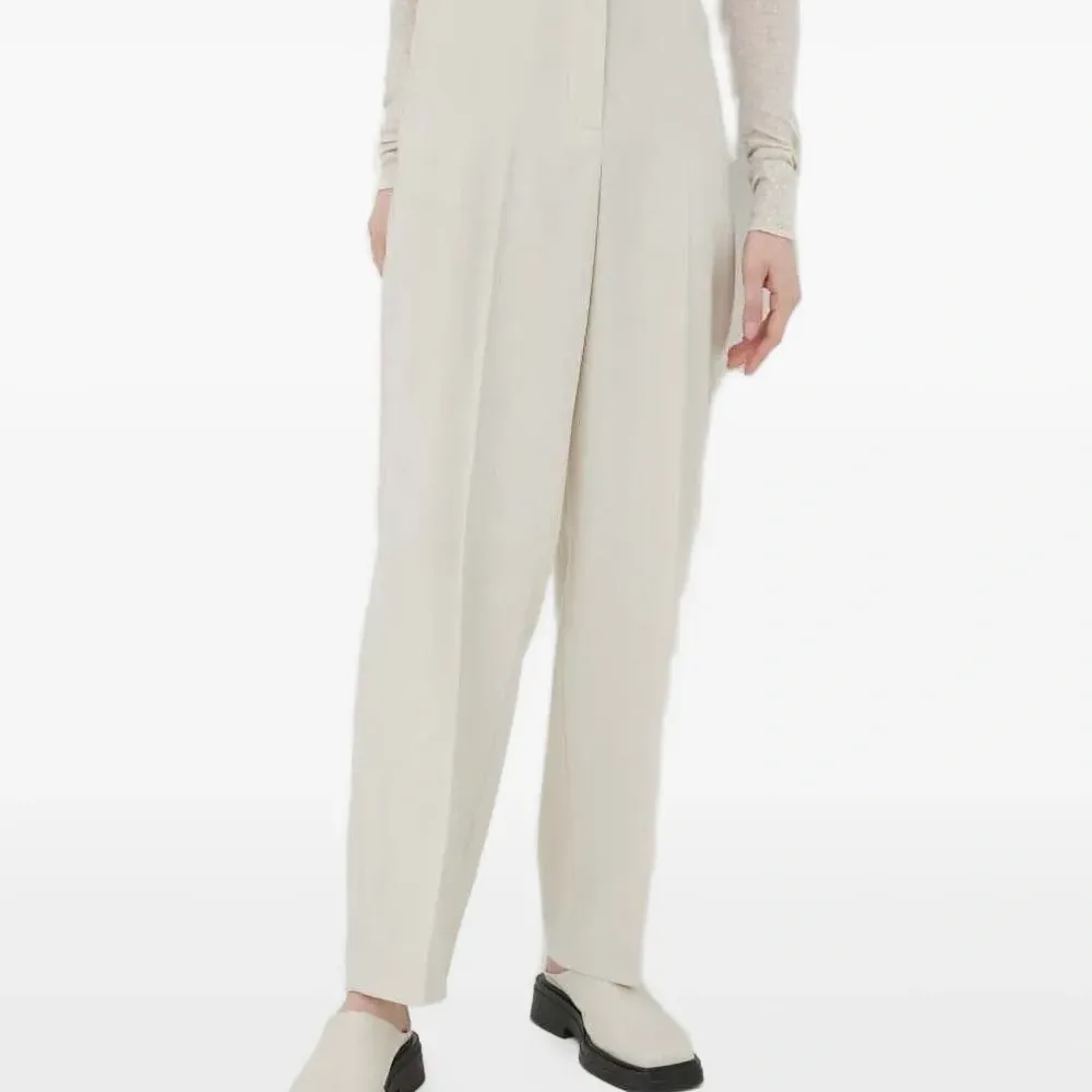 Брюки со складками Брюки со складками