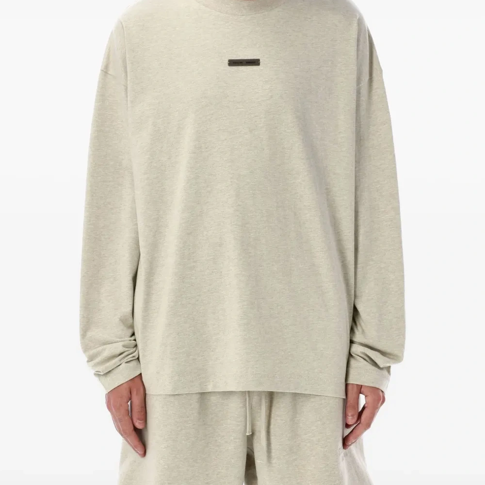 футболка с длинными рукавами