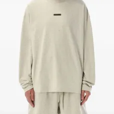 футболка с длинными рукавами