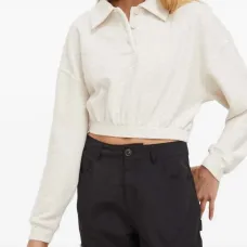 Укороченный топ с воротником поло