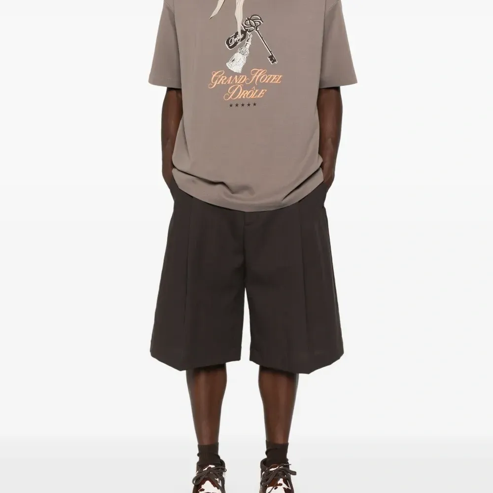 Футболка с графичным принтом