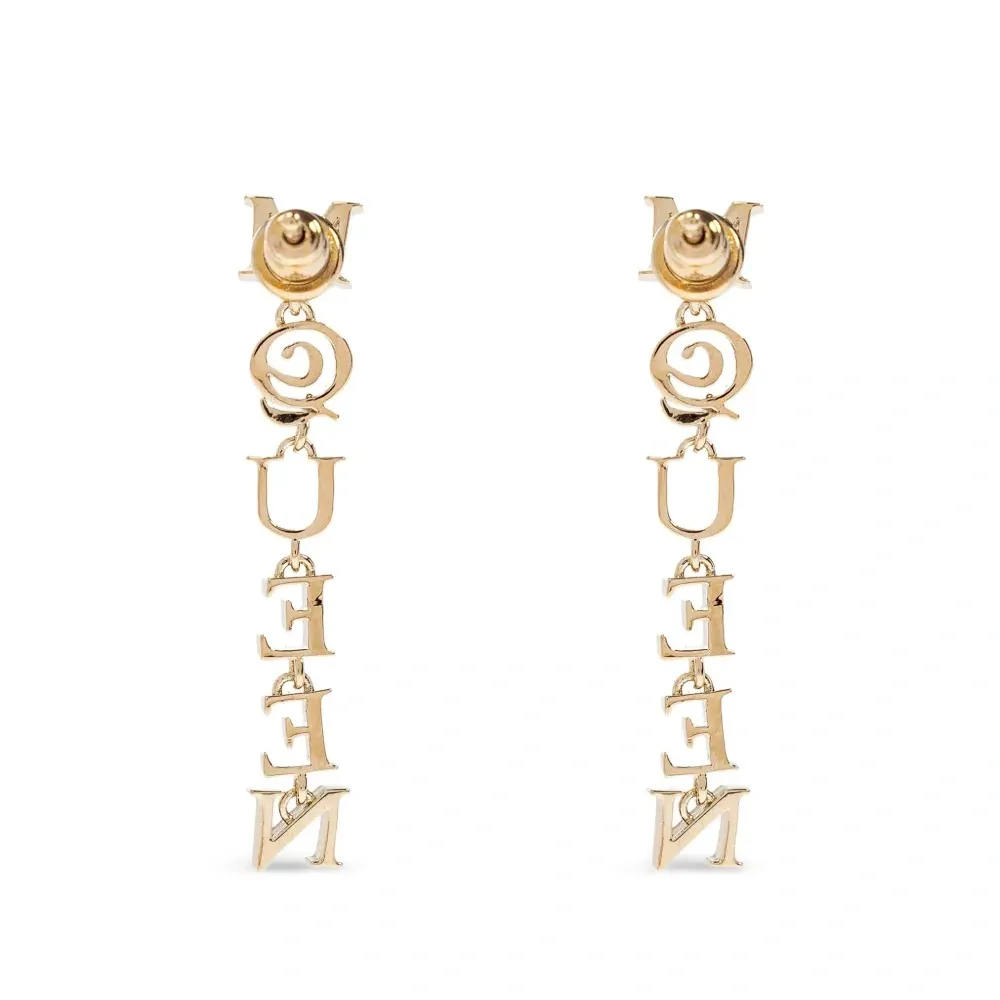 серьги с подвеской-логотипом