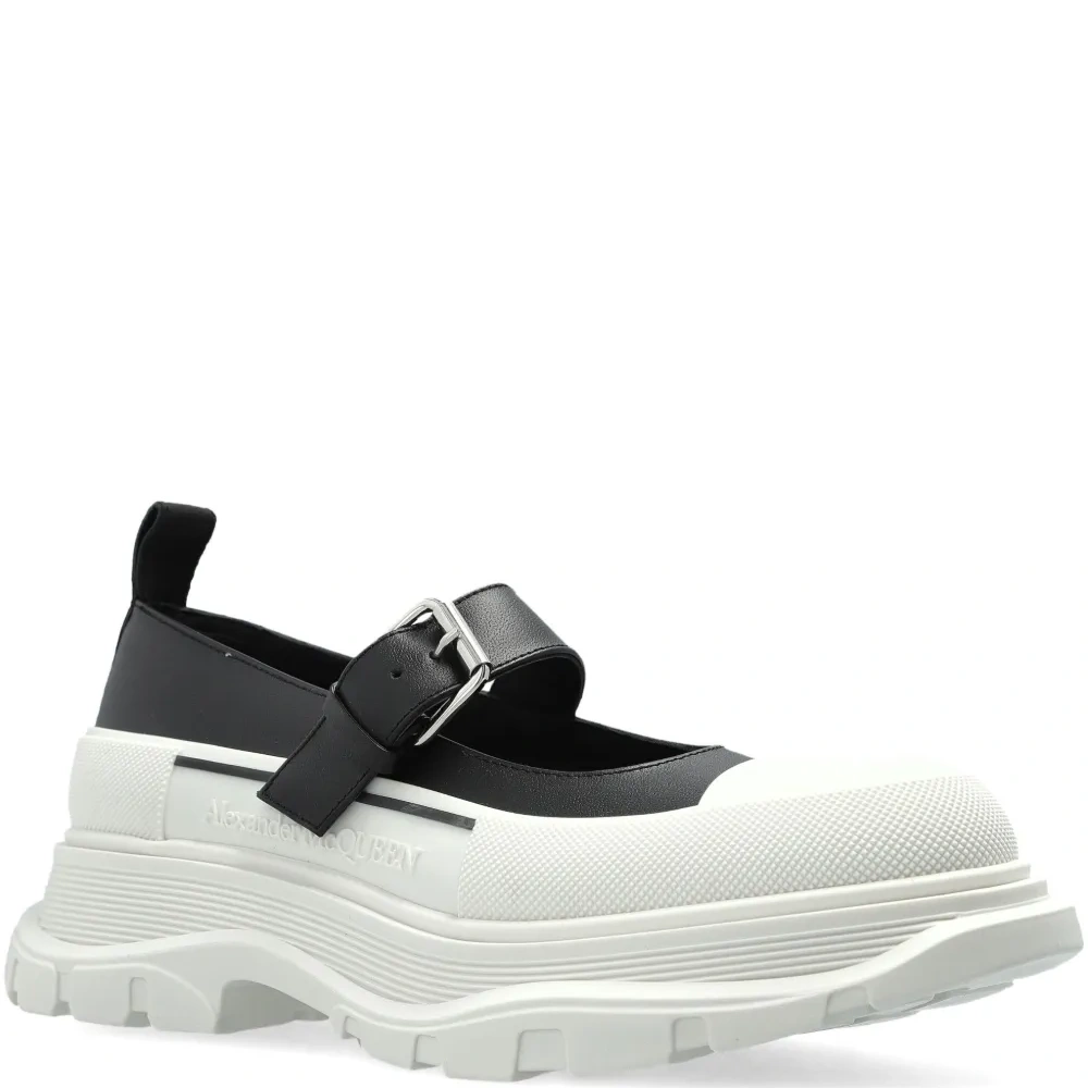 массивные кроссовки Мэри Джейн