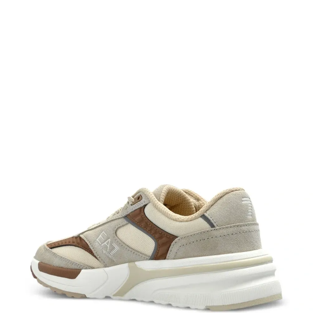 кроссовки с логотипом