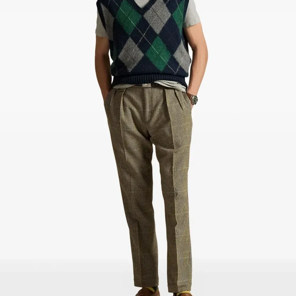 топ с узором аргайл