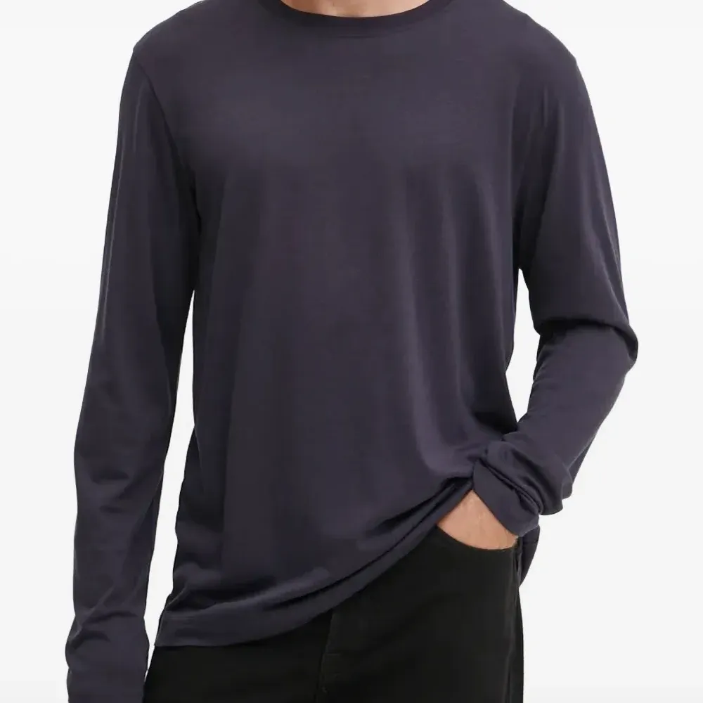 Футболка с длинными рукавами