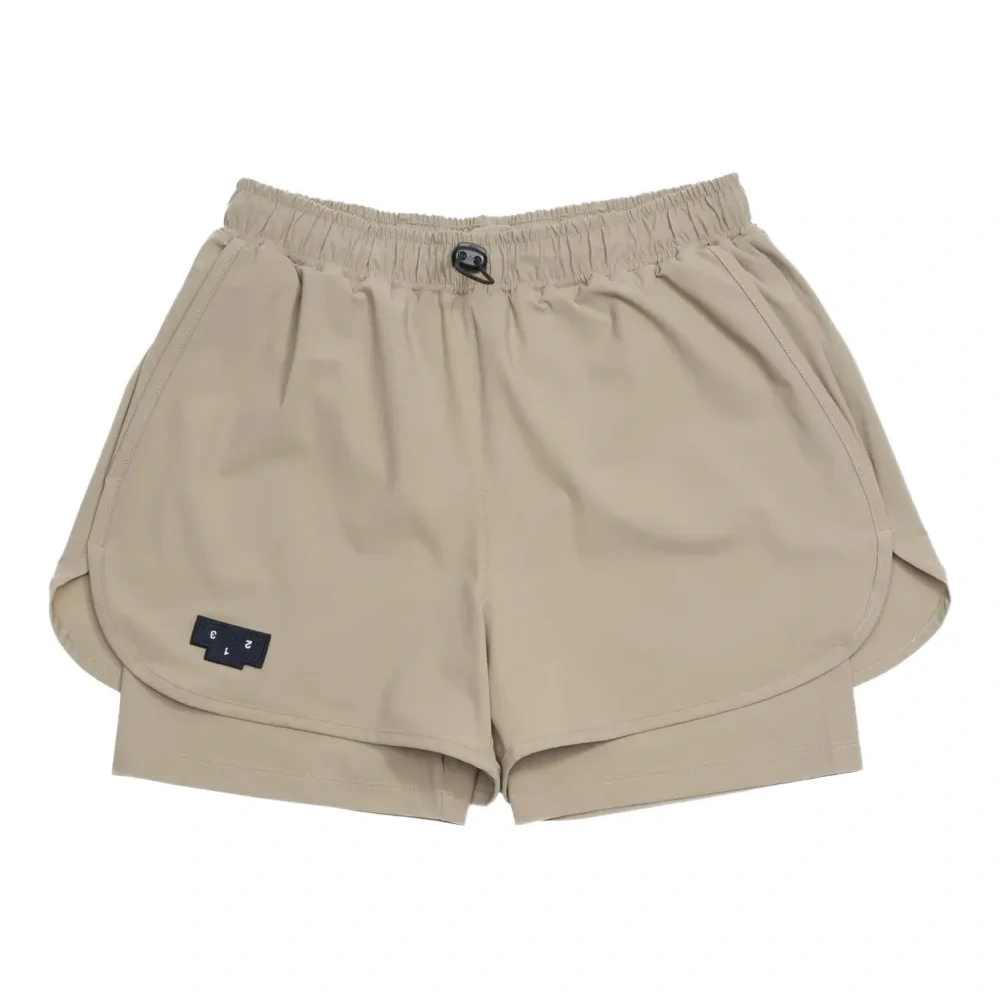 Шорты с нашивкой-логотипом