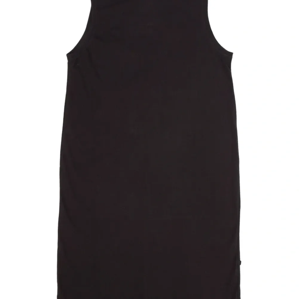 Платье без рукавов