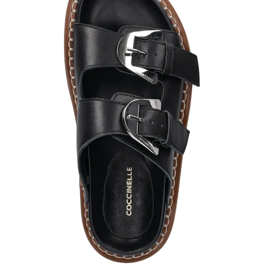 Сандалии на платформе с пряжкой