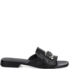 Сандалии с пряжками